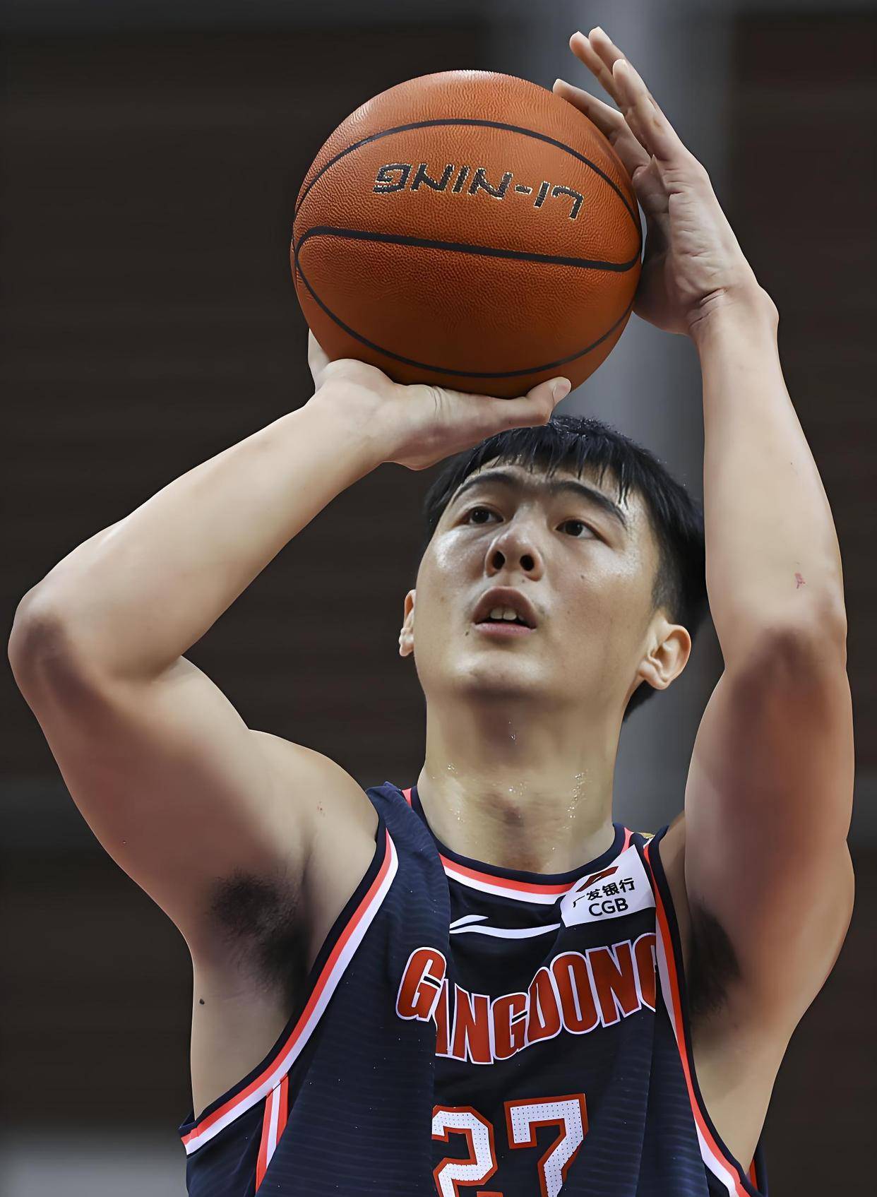 广东宏远转会期复出首秀，志在社区盾名次提升，气氛紧张，资深球员宣示担当(江东才子多才俊卷土重来未可知)-多宝国际