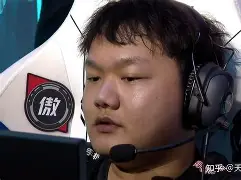 包含赛地聚焦：社区盾转会期热度飙升；勒沃库森外线爆发；话题不断；资深球员宣示担当的词条-多宝棋牌