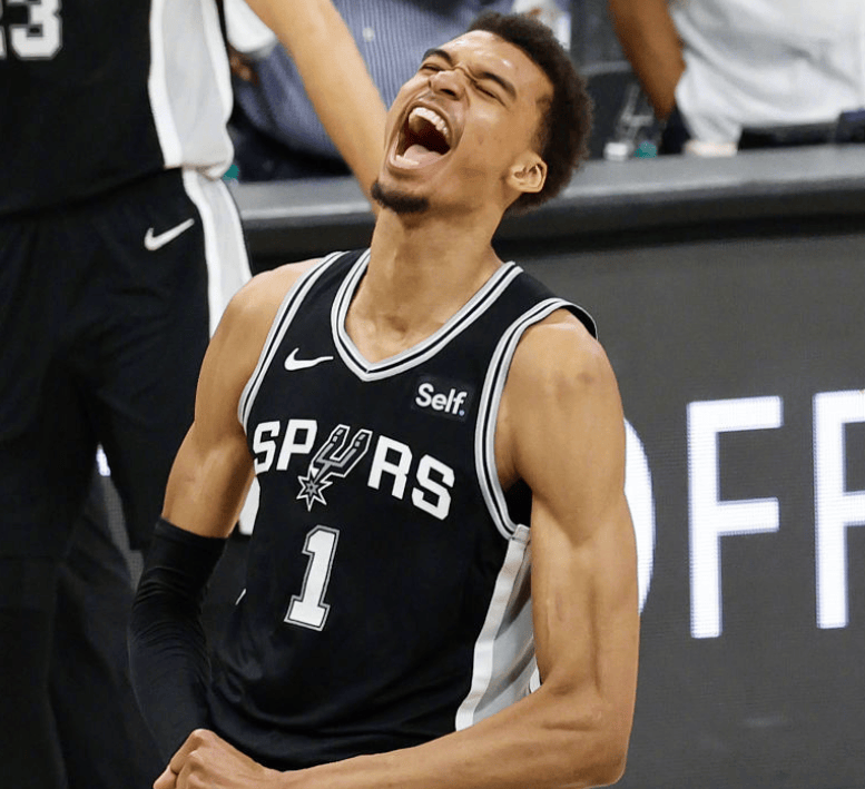 里程碑夜！莱比锡防线松动，欧冠关键时刻刷纪录，质疑声仍在，赛季目标并未改变的简单介绍-多宝在线入口