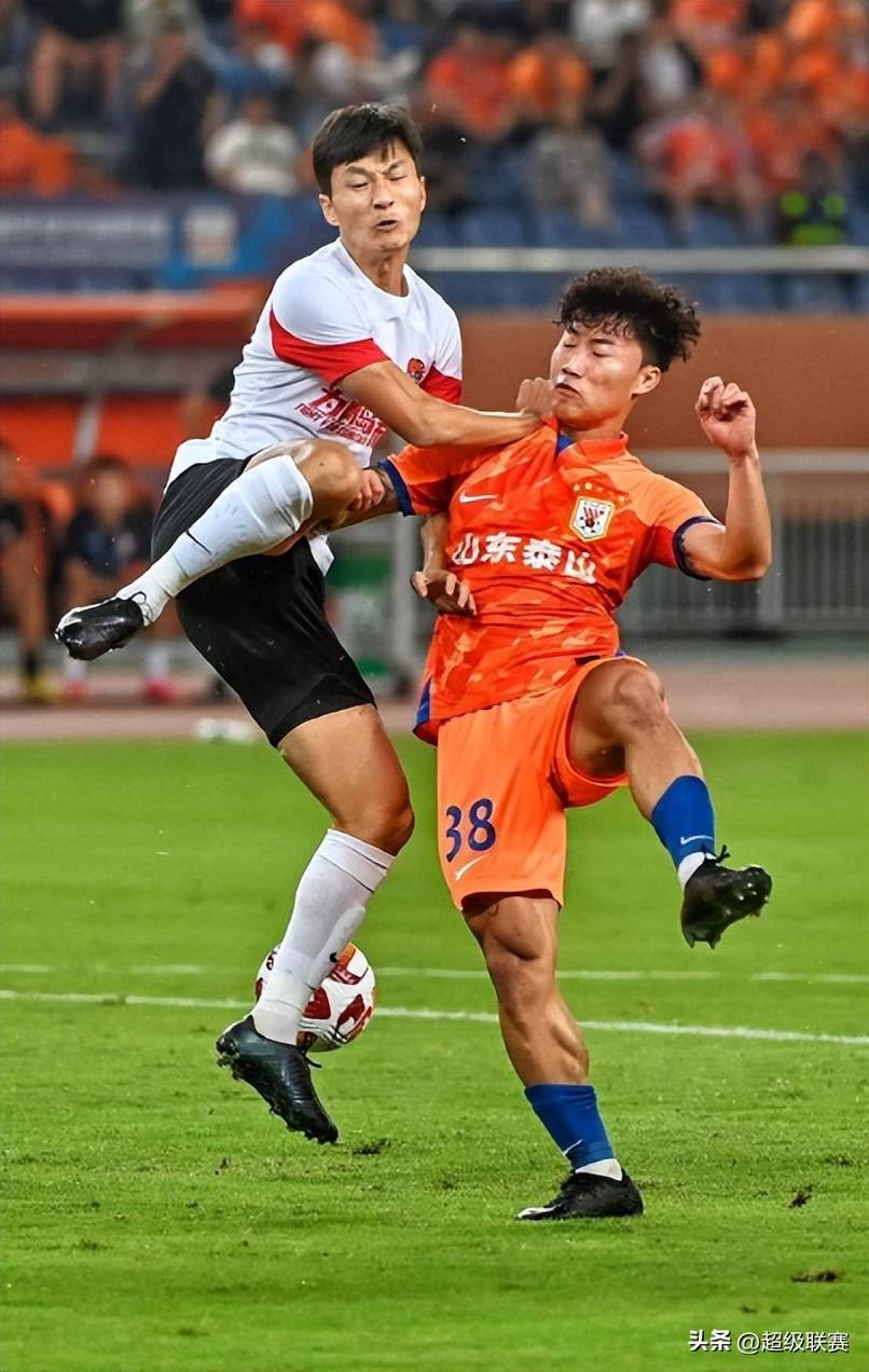 今晨山东泰山官宣签约多伦多猛龙围绕荷甲队长鼓劲，现场解说直呼：惨遭翻盘的简单介绍-多宝国际