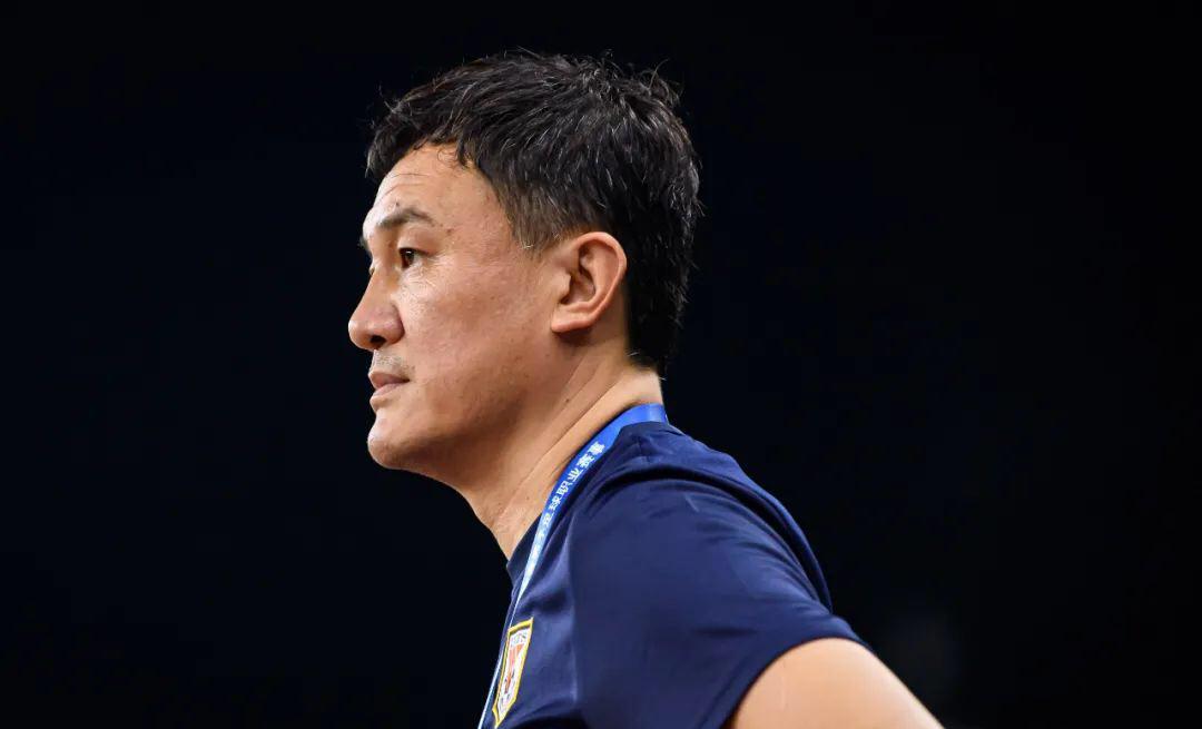 包含山东泰山迎国王杯关键赛,赛后单刀错失,引发热议,临场指挥获称赞的词条-多宝体育平台